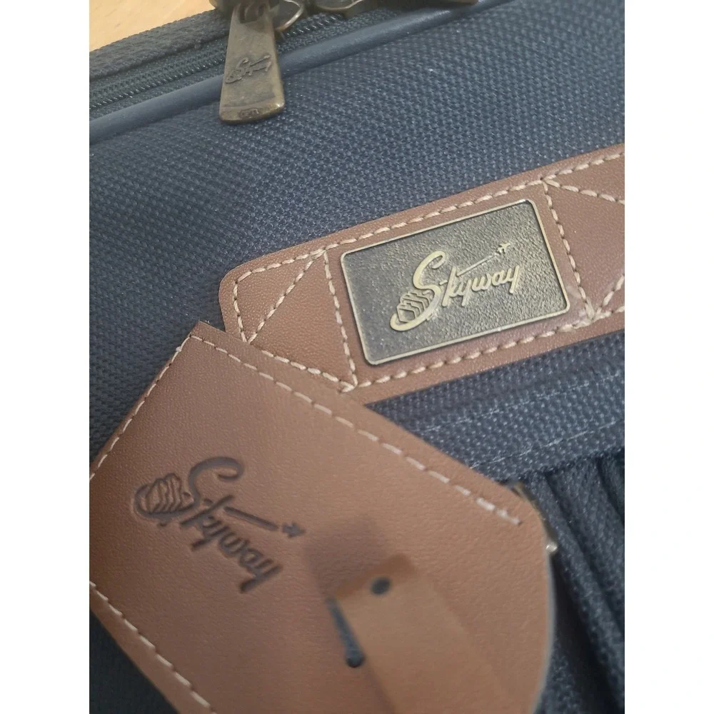 Skyway Nylon‎ Travel Garment Bag Weekender Shoulder Strap Carry On